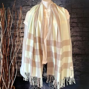 NWT Indigo Reading Cozies Plaid Scarf